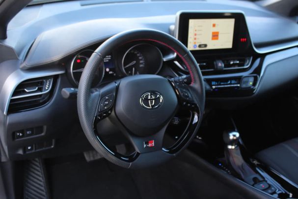 Toyota C-HR 1.8 Hybrid 90 kW image number 16