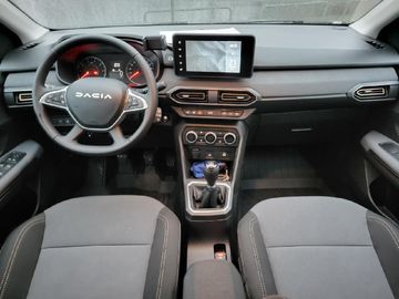 Car image 10