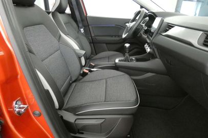 Car image 12