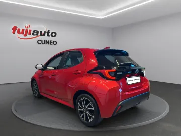 Car image 5