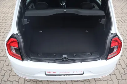 Car image 28