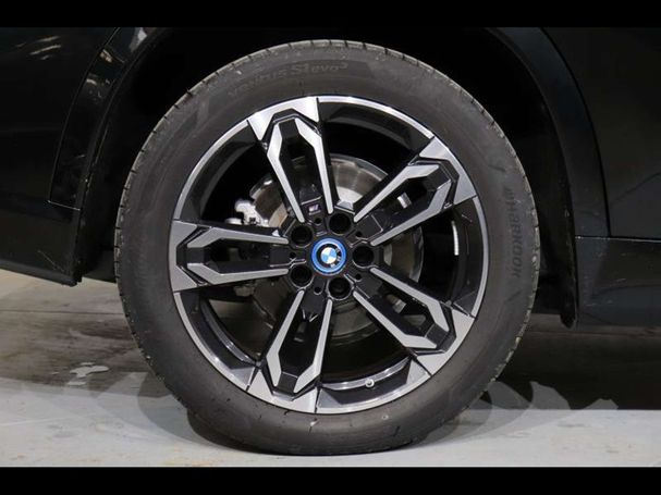 BMW iX1 xDrive30 M Sport 200 kW image number 5