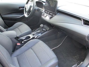 Car image 10