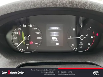 Car image 19