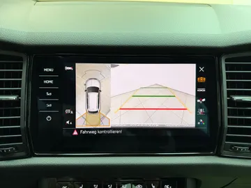 Car image 27