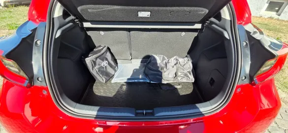 Car image 31