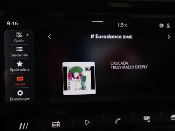 Car image 40