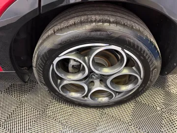Car image 31