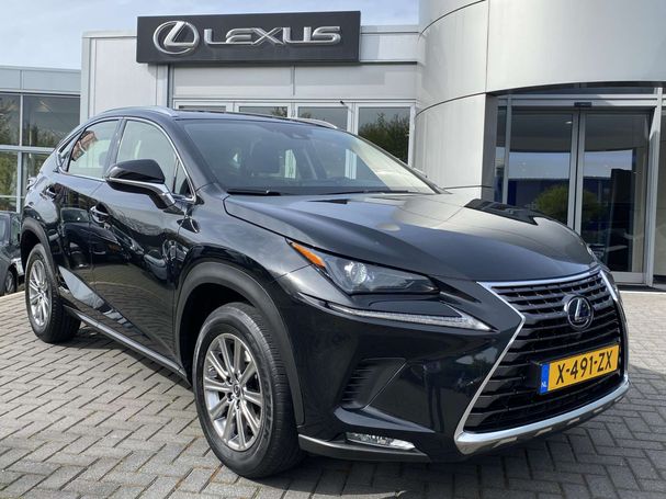 Lexus NX 300 h AWD 145 kW image number 9