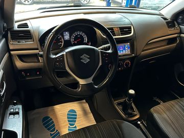 Car image 11