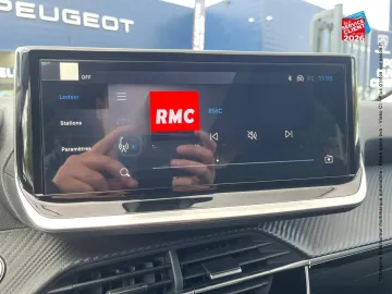 Car image 20