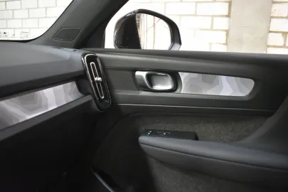 Car image 41