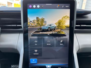 Car image 29