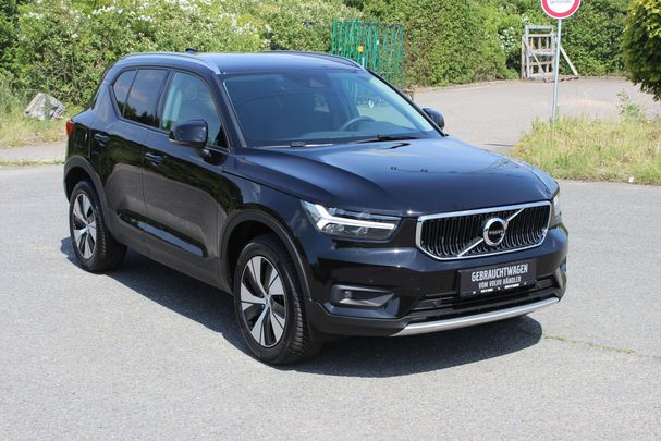 Volvo XC40 T2 Momentum 95 kW image number 4