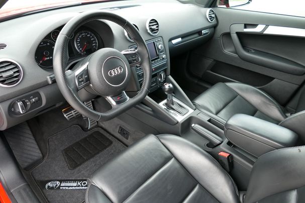 Audi RS3 2.5 TFSI quattro S tronic Sportback 250 kW image number 18