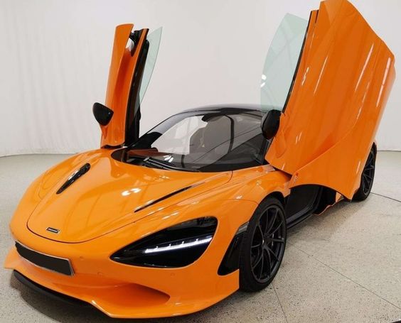 McLaren 750S 552 kW image number 2