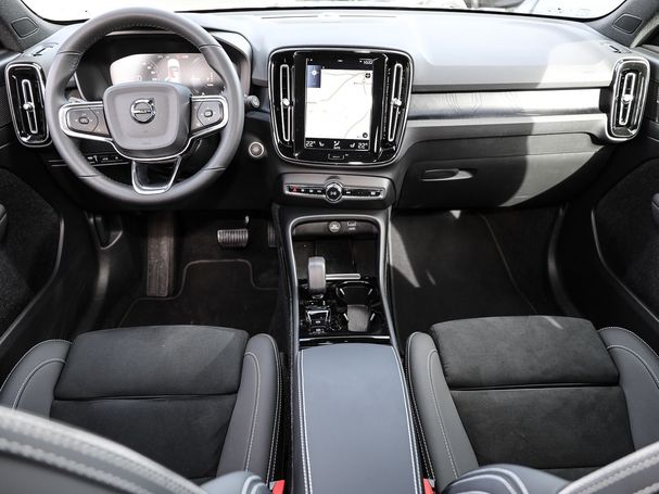 Volvo XC40 T5 Plus 192 kW image number 3