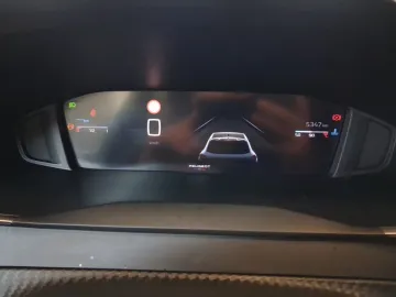 Car image 24
