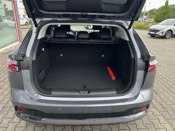 Car image 35