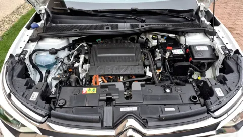 Car image 21