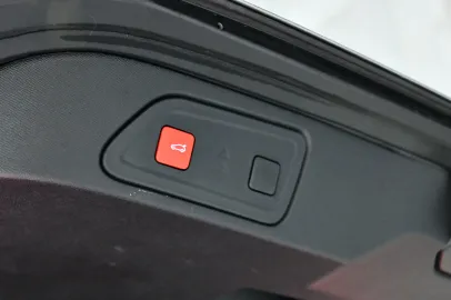 Car image 45