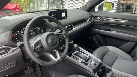 Car image 12