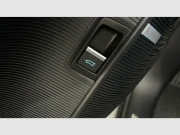 Car image 45