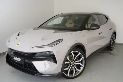 Car image 13