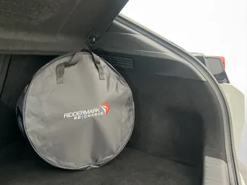 Car image 35