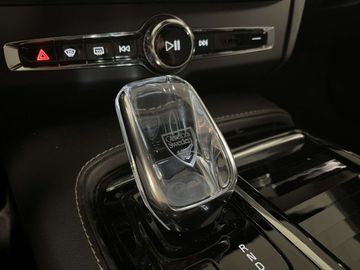 Car image 33