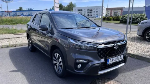 Car image 3