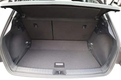 Car image 34