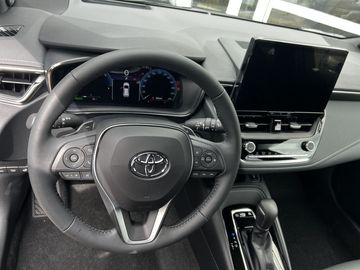 Car image 10