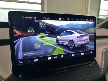 Car image 32