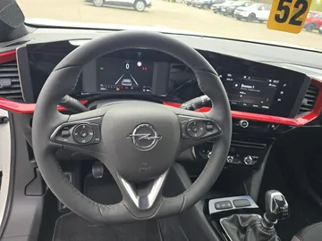 Car image 25