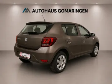 Car image 5