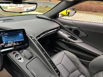 Car image 26