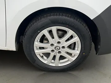 Car image 31