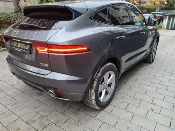 Jaguar E-Pace AWD R-Dynamic S 110 kW image number 3