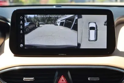 Car image 30