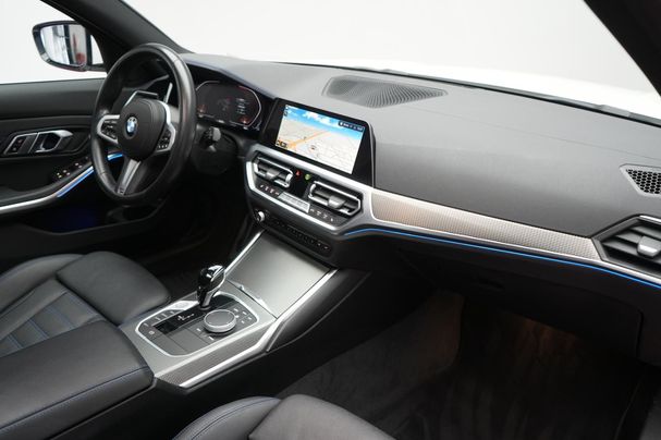 BMW 330d Touring M Sport xDrive 210 kW image number 6