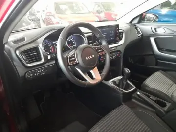 Car image 24