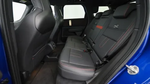 Car image 25