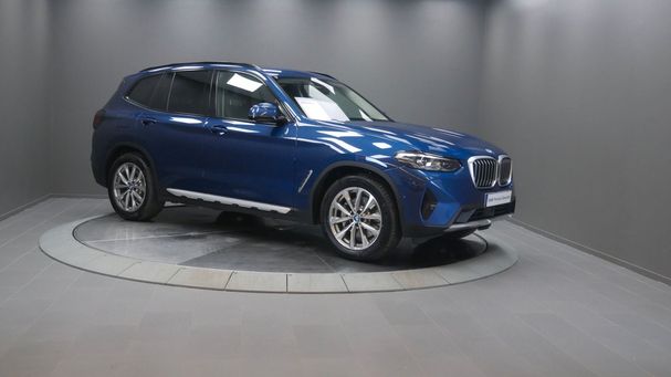 BMW X3 30e xDrive 216 kW image number 2