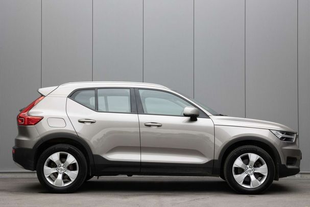 Volvo XC40 B4 Momentum 145 kW image number 4