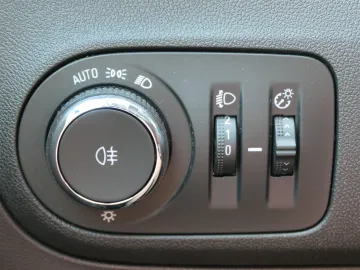 Car image 37