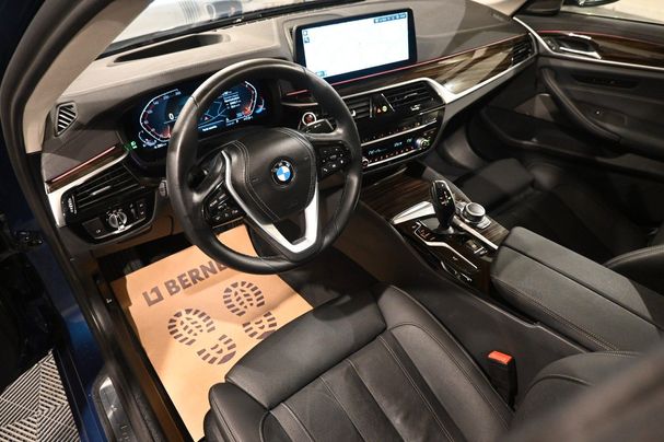 BMW 530i xDrive Luxury Line 185 kW image number 13