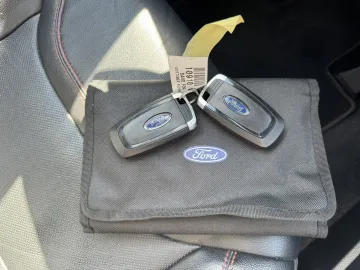 Car image 38