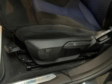 Car image 42