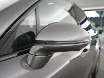 Car image 47